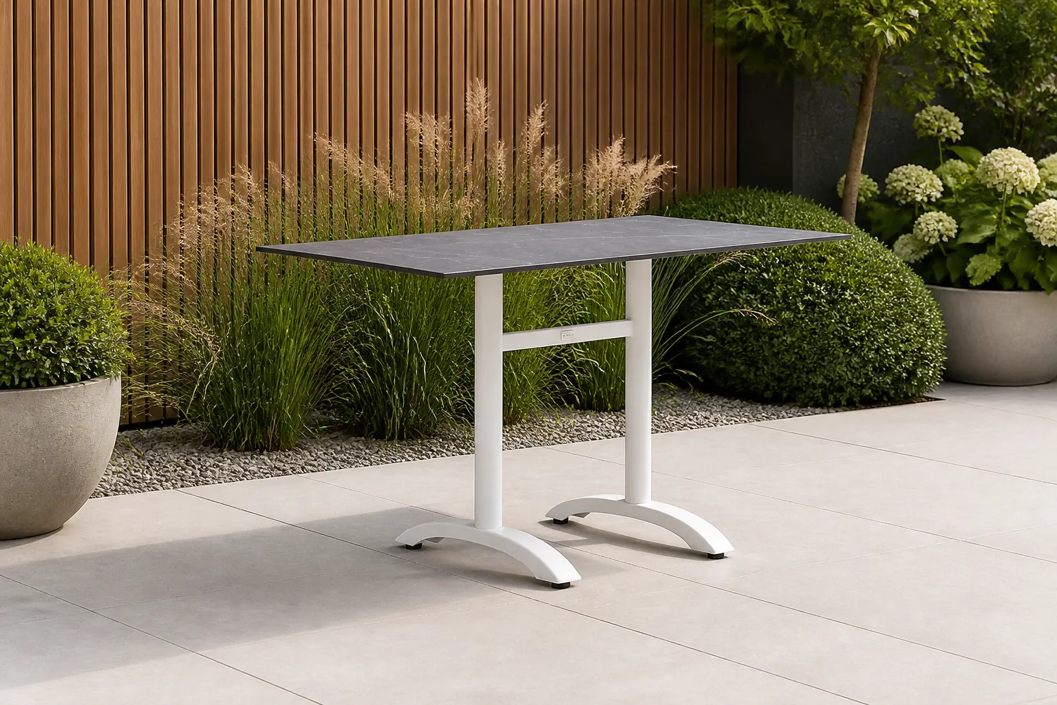 Sfeerfoto van Bellagio tuinmeubelen Lisio tuintafel 120x70x73cm – Wit