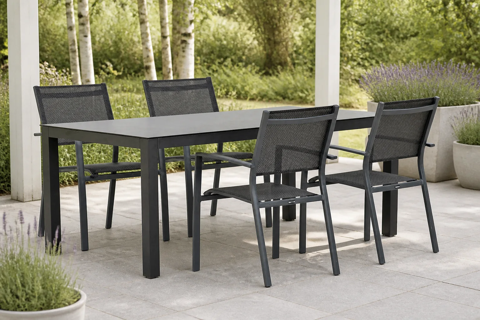 Sfeerfoto van Lifestyle Garden Furniture Sella/Madras 180 cm dining tuinset 5-delig – Grijs-antraciet