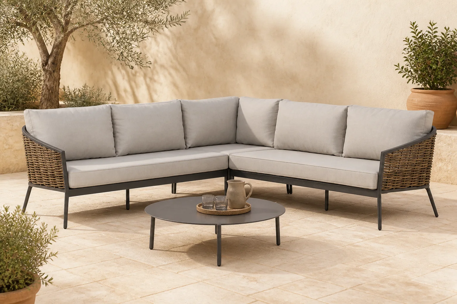 Sfeerfoto van Coco Ewa/Pacific 100 cm hoek loungeset 4-delig – Taupe-naturel-bruin