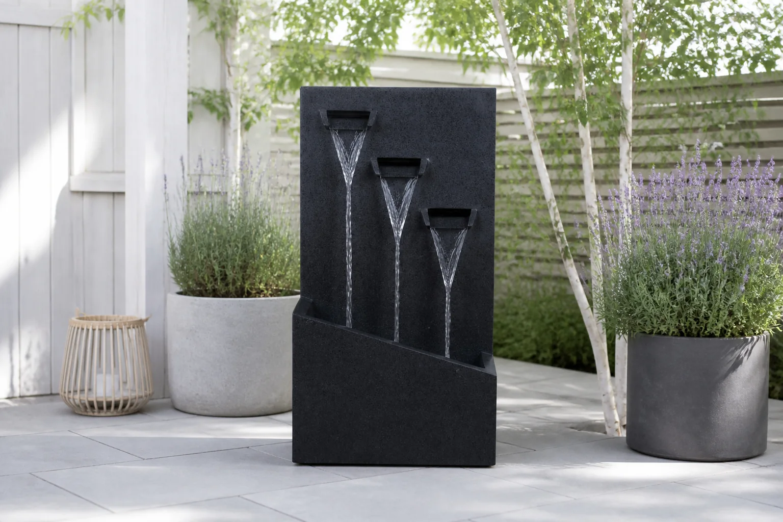 Sfeerfoto van Oosterik home Fontein waterornament Glenbow