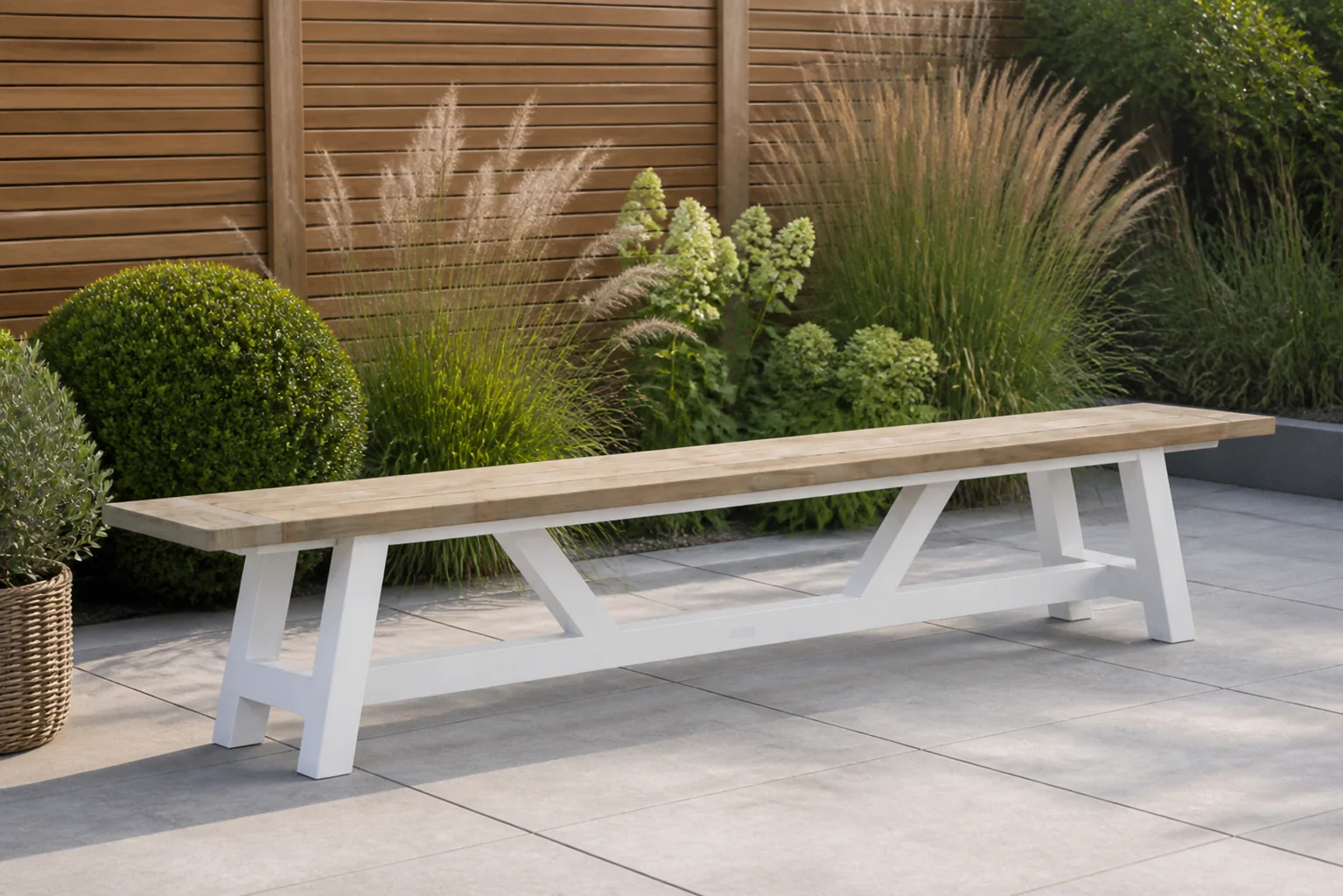 Sfeerfoto van Lifestyle Garden Furniture Florence picknickbank 260 cm – Wit