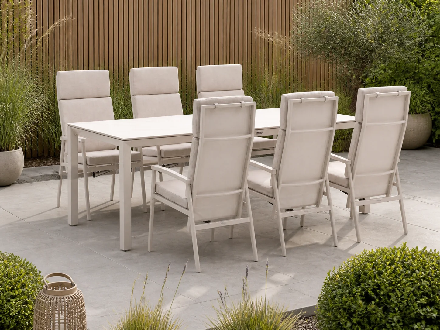 Sfeerfoto van Bellagio tuinmeubelen Bondeno/Sestino 220cm dining tuinset 7-delig verstelbaar – Wit