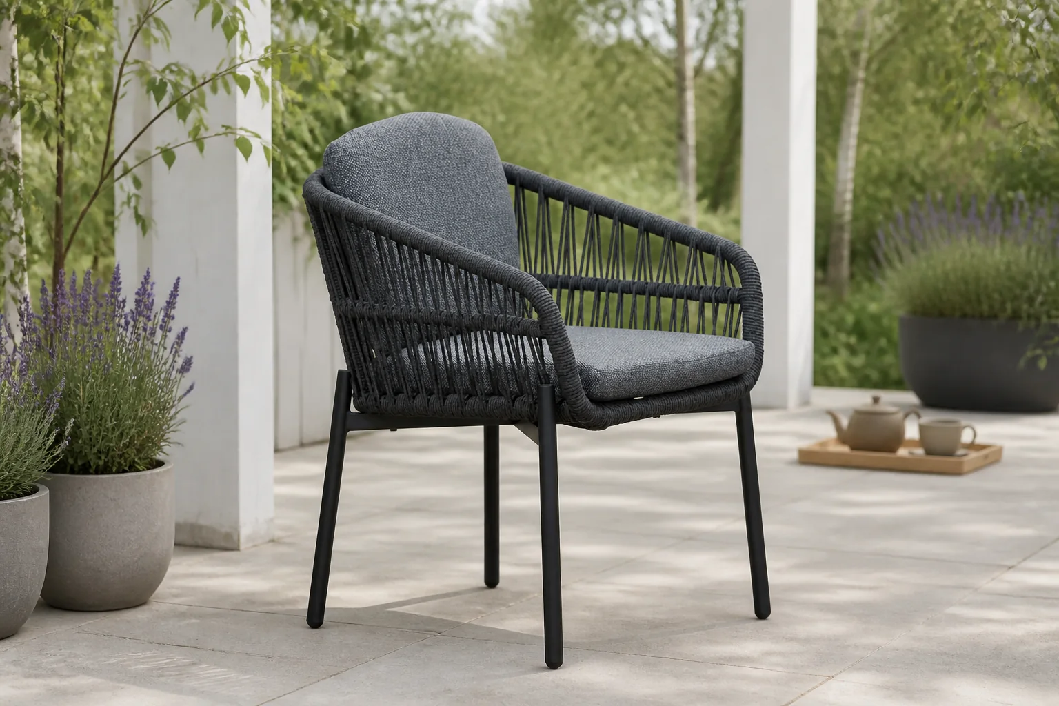 Sfeerfoto van LUX outdoor living Rico dining tuinstoel | aluminium + touw | charcoal – Antraciet