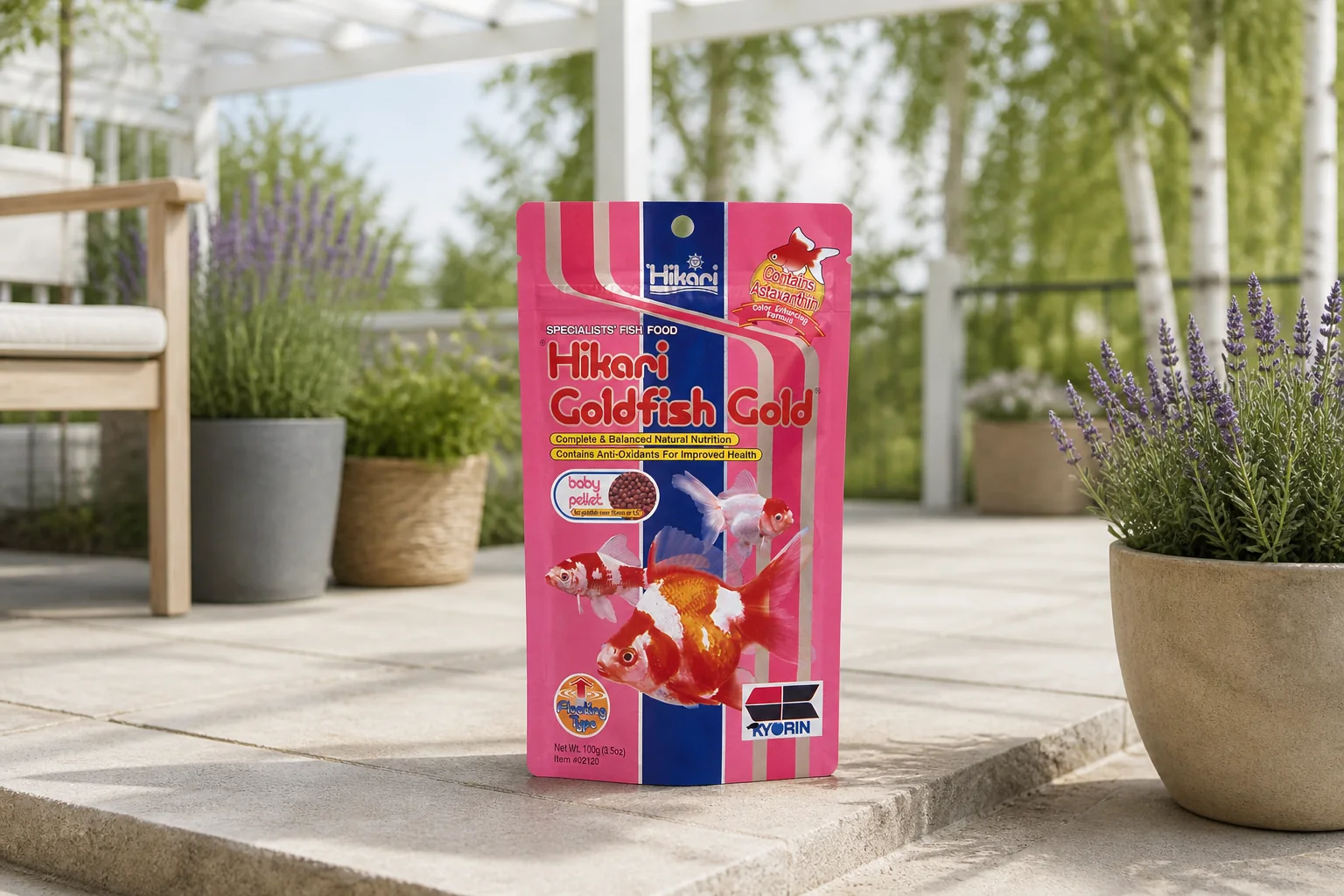Sfeerfoto van Hikari Gold Goldfish Baby 100 Gr vissenvoer – geel