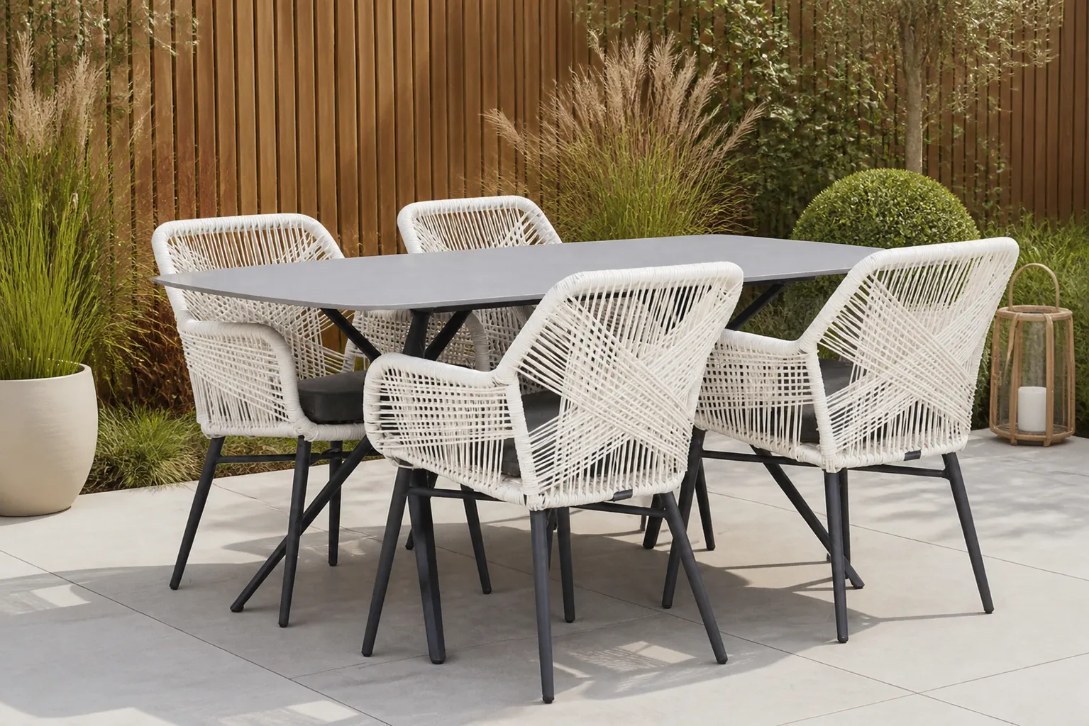 Sfeerfoto van Lifestyle Garden Furniture Advance/Valerio 180 cm dining tuinset 5-delig – Wit