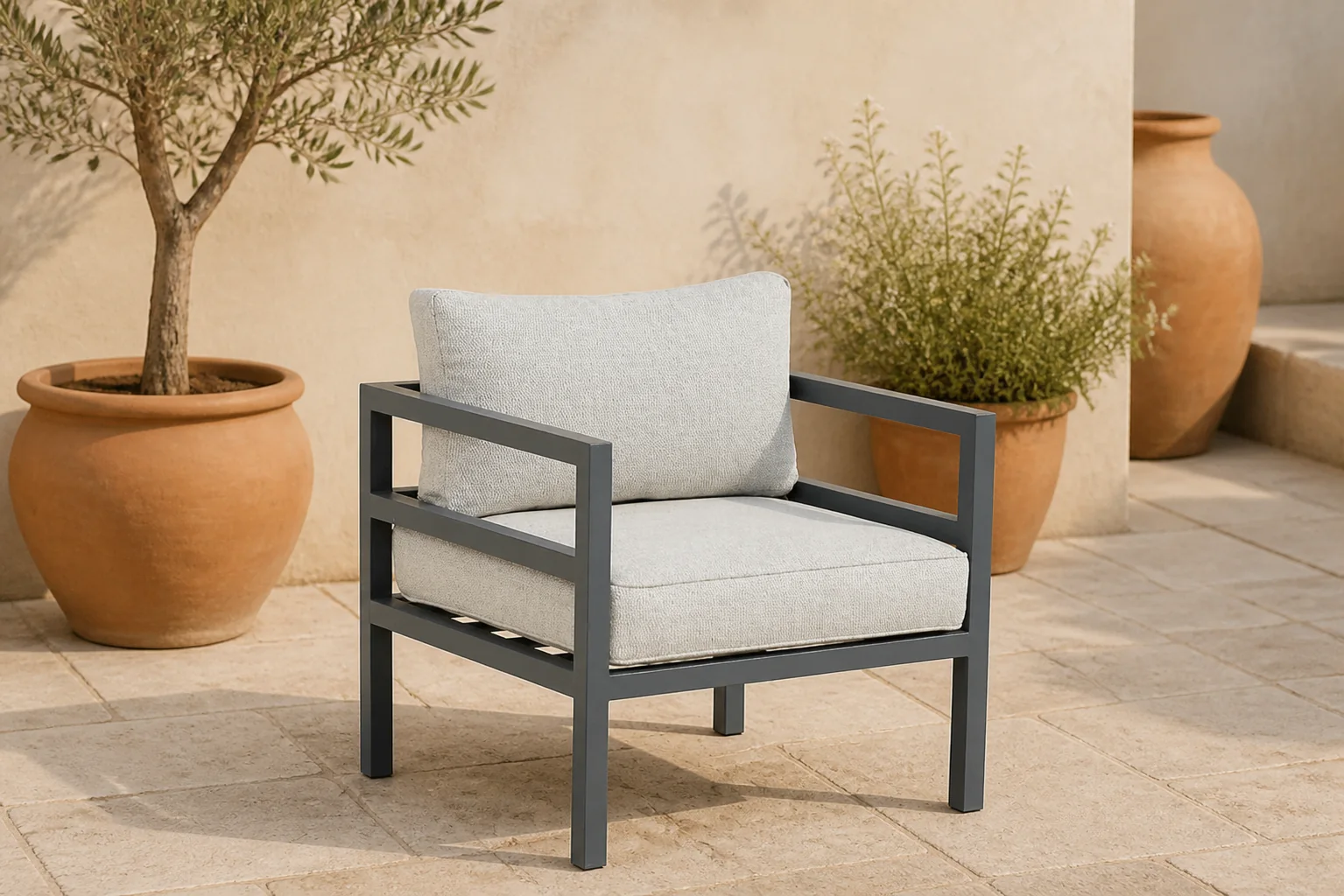 Sfeerfoto van Lifestyle Garden Furniture Rodenzo lounge tuinstoel – Grijs-antraciet