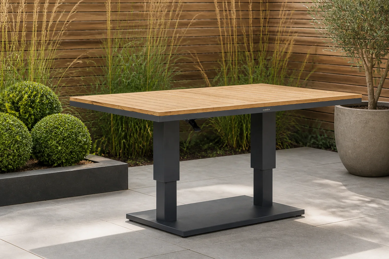 Sfeerfoto van Lifestyle Garden Furniture Versatile lounge/dining tuintafel 140 x 90 cm – Grijs-antraciet