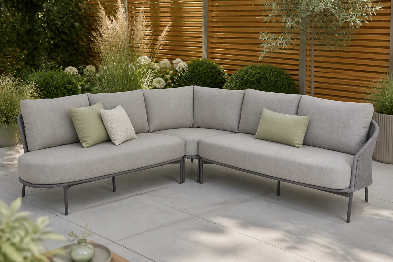 Sfeerfoto van 4 Seasons Outdoor Florence hoek loungeset 3-delig – Taupe-naturel-bruin