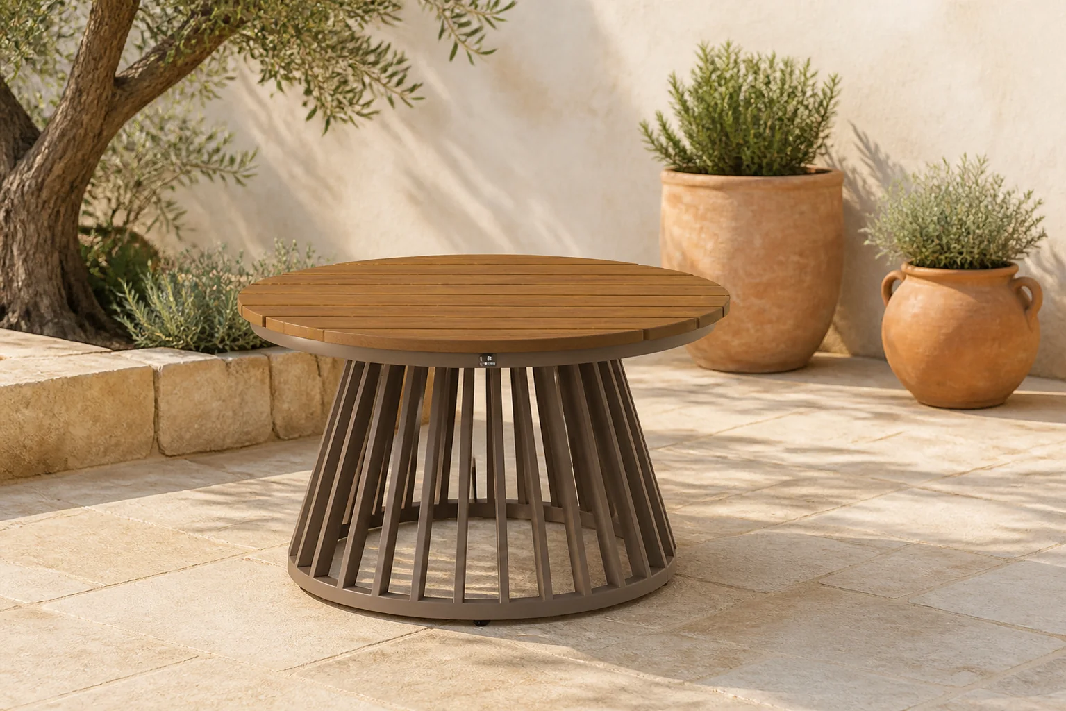 Sfeerfoto van Coco Toscana loungetafel 60 cm – Taupe-naturel-bruin