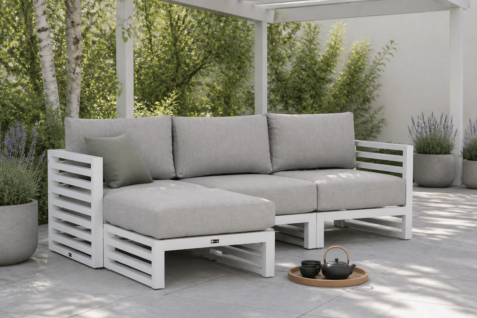 Sfeerfoto van Santika Furniture Jaya chaise longue loungeset 4-delig – Wit