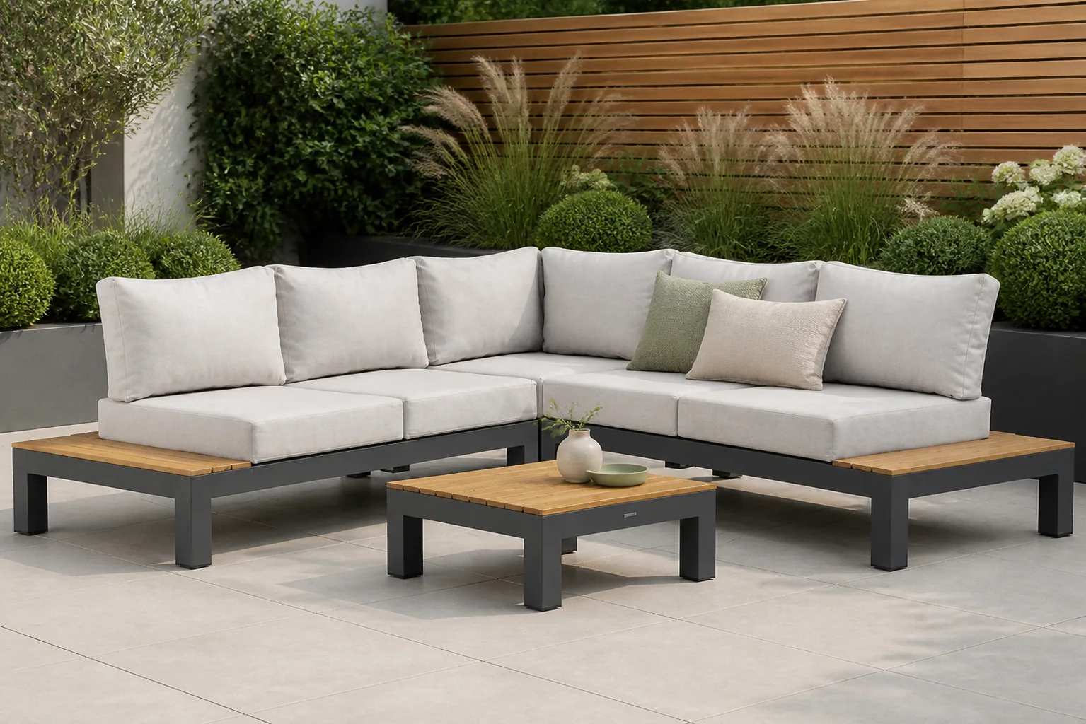 Sfeerfoto van Lifestyle Garden Furniture Vittoria hoek loungeset 4-delig – Grijs-antraciet