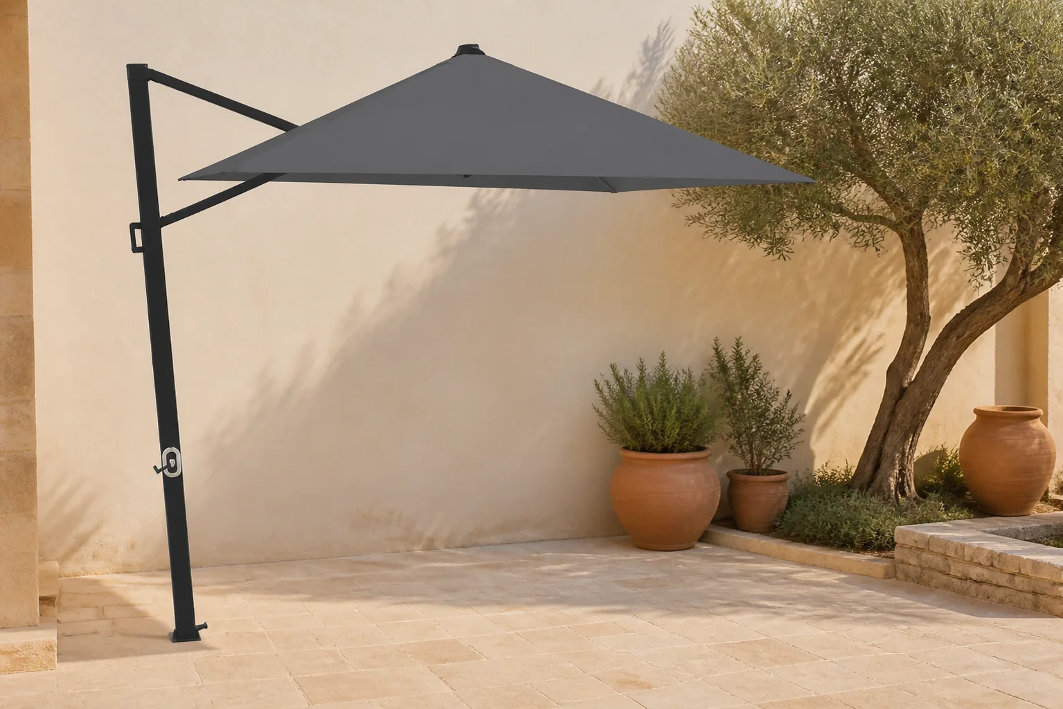 Sfeerfoto van Camello Luna zweefparasol 3x3m S2 Excellent (excl. voet) – Grijs-antraciet