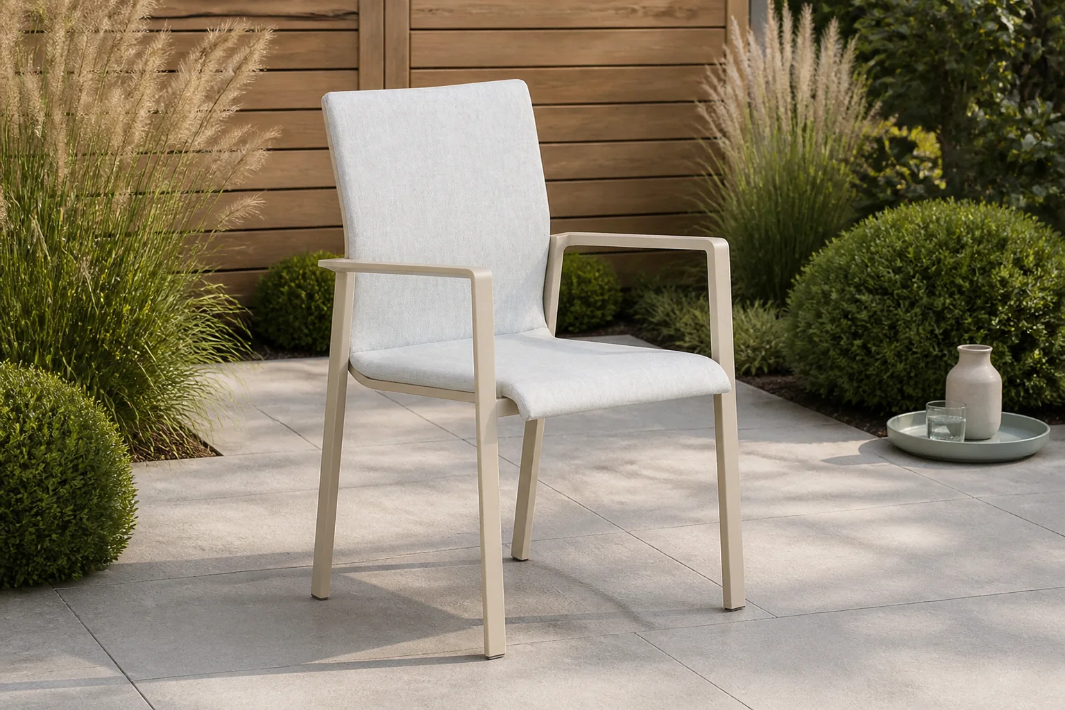 Sfeerfoto van Lifestyle Garden Furniture Rome dining tuinstoel – Taupe-naturel-bruin