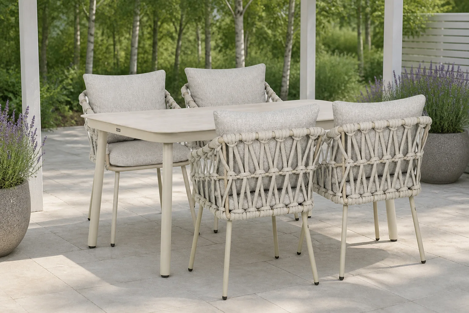 Sfeerfoto van Coco Oliva/Tavano 160×90 cm dining tuinset 5-delig – Zand/Beige