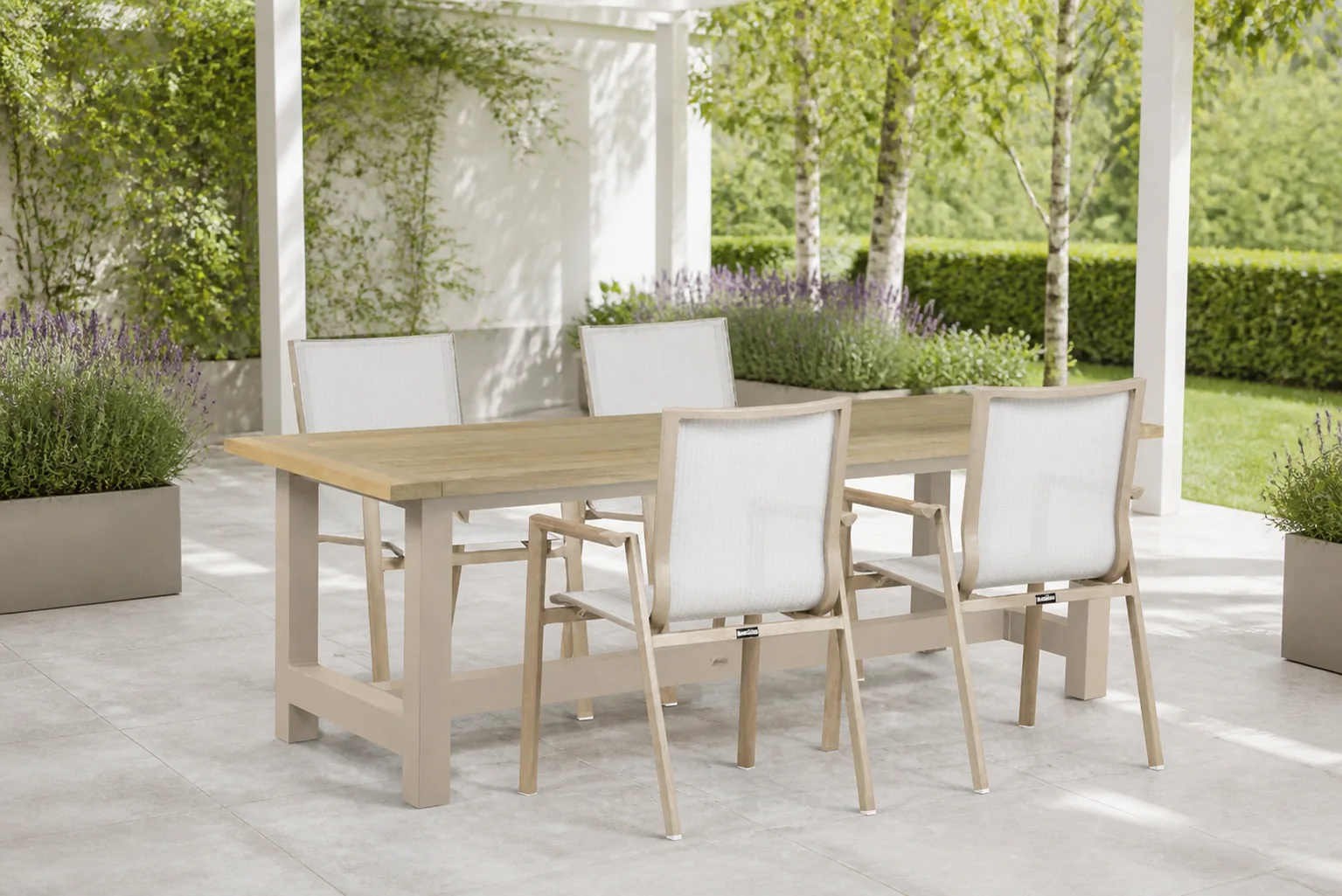 Sfeerfoto van Lifestyle Garden Furniture Fiora/San Francisco 200×100 cm dining tuinset 5-delig – Zand/Beige