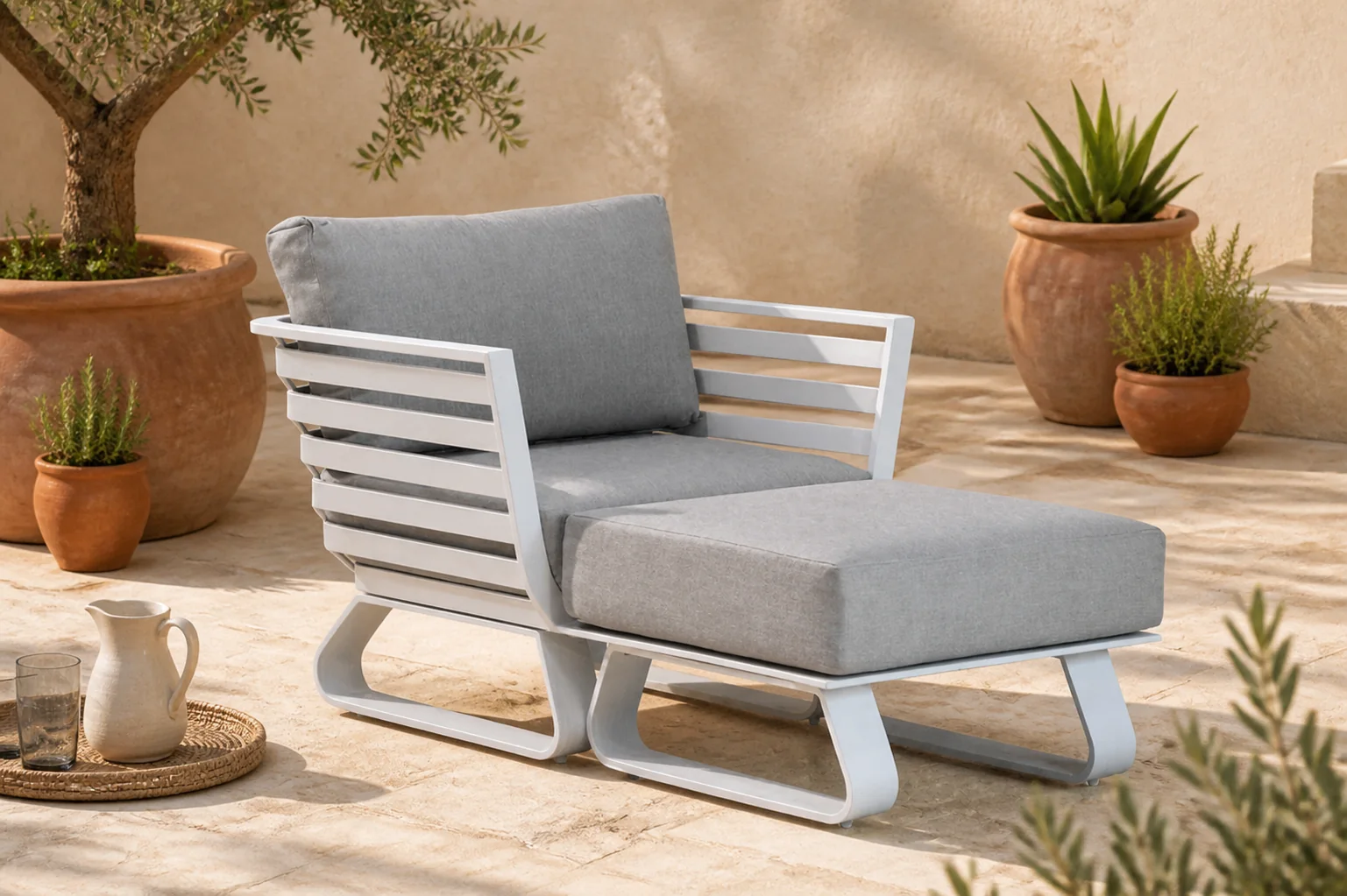 Sfeerfoto van Santika Furniture Sovita bistroset 3-delig – Wit
