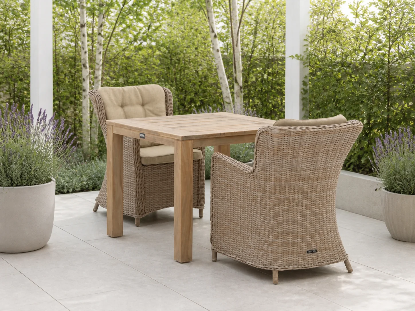 Sfeerfoto van Intenso Furniture Milano/ROUGH-S 90cm dining tuinset 3-delig – Bruin