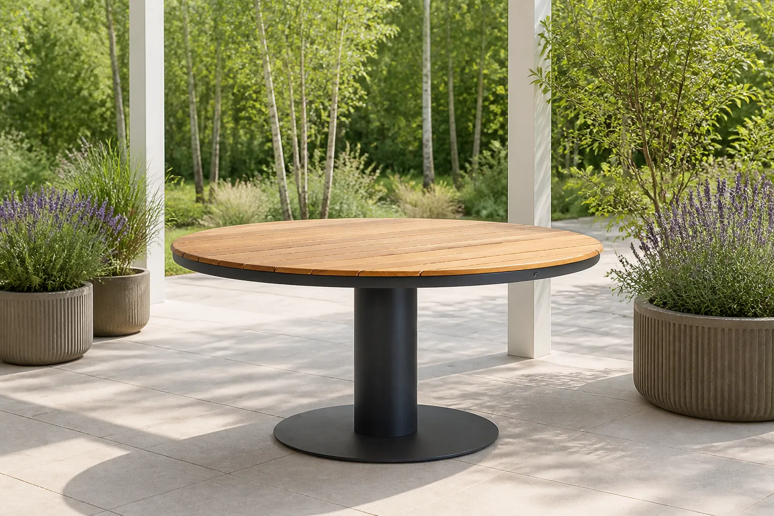 Sfeerfoto van Coco Salerno dining tuintafel 160 cm Ø laag – Grijs-antraciet
