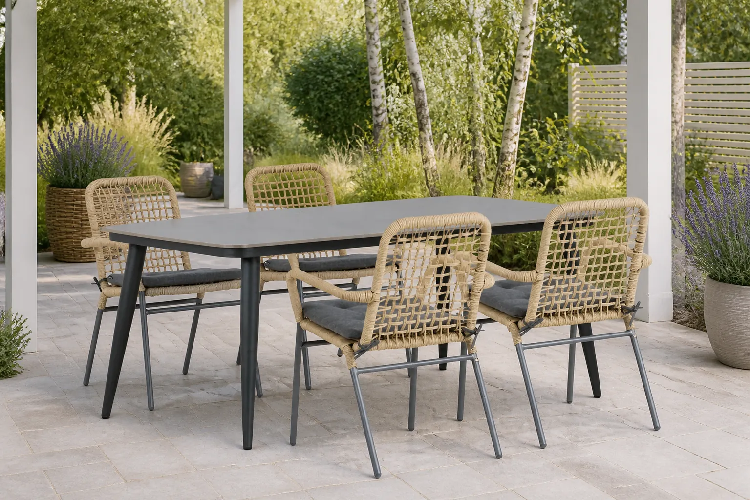 Sfeerfoto van De Laan Projects Lifestyle Catalone/Vienna 180 cm dining tuinset 5-delig – Taupe-naturel-bruin