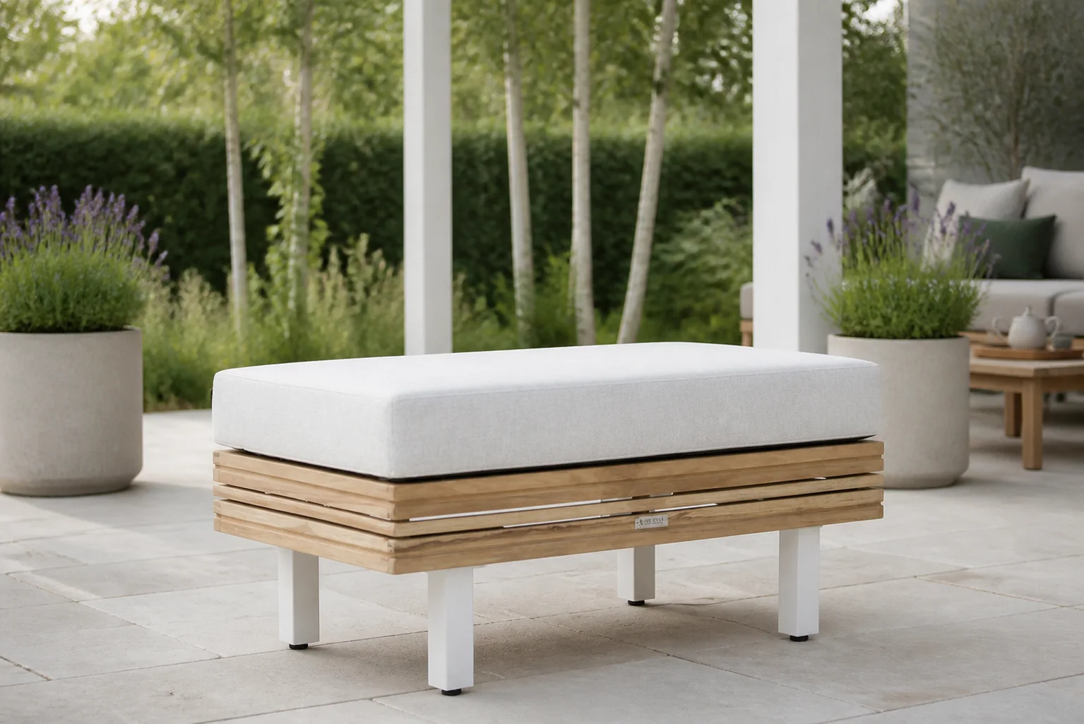 Sfeerfoto van Lifestyle Garden Furniture Long Beach lounge coffee tafel – Old teak greywash
