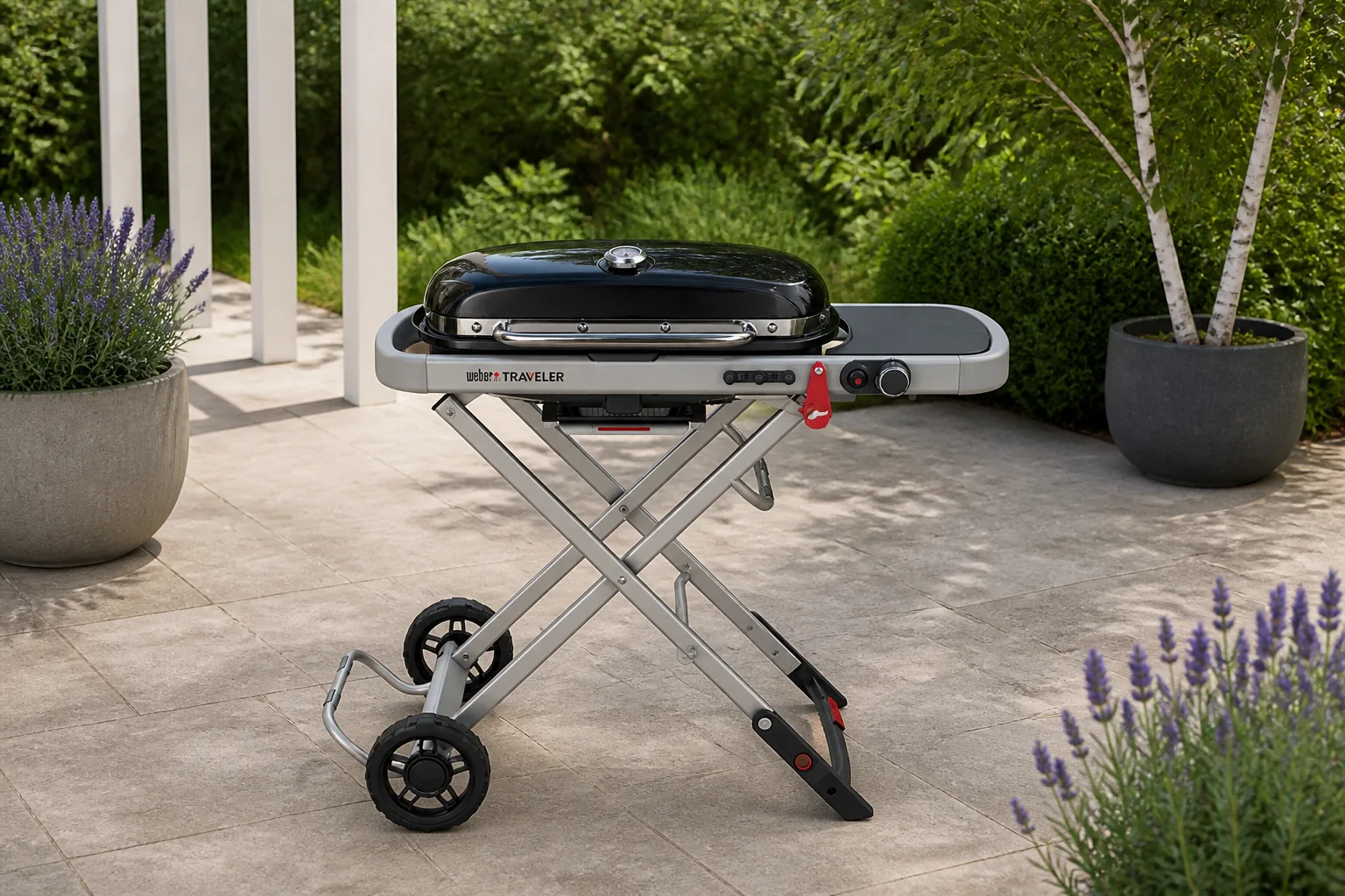 Sfeerfoto van Weber Traveler BBQ – grijs;zwart