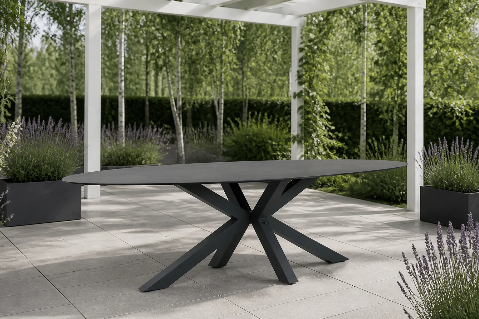 Sfeerfoto van Santika Furniture Ellisse dining tuintafel 280 x 118 cm – Grijs-antraciet
