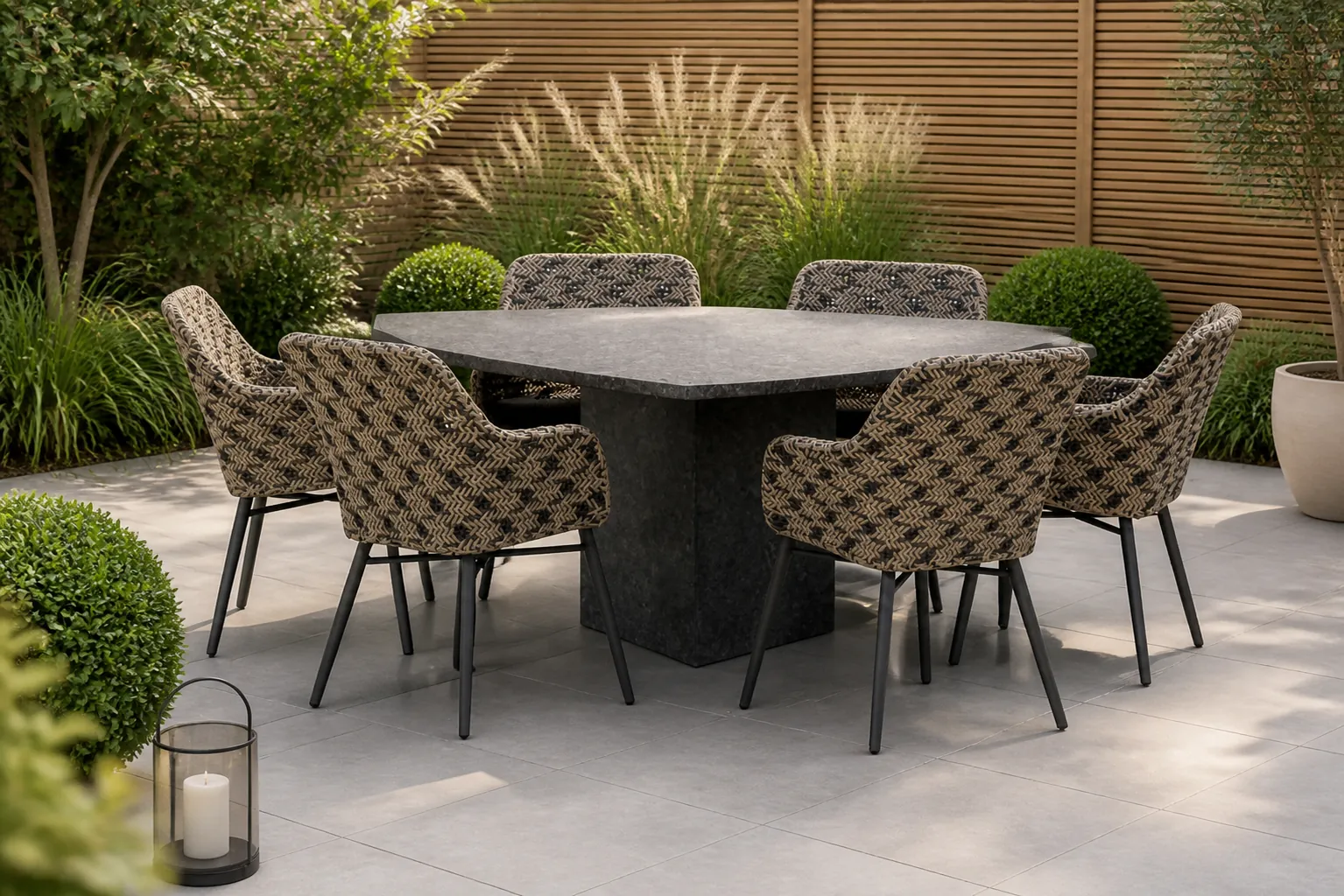 Sfeerfoto van Lifestyle Garden Furniture Crossway/Graniet 170 cm triangel dining tuinset 7-delig – Zwart-wit