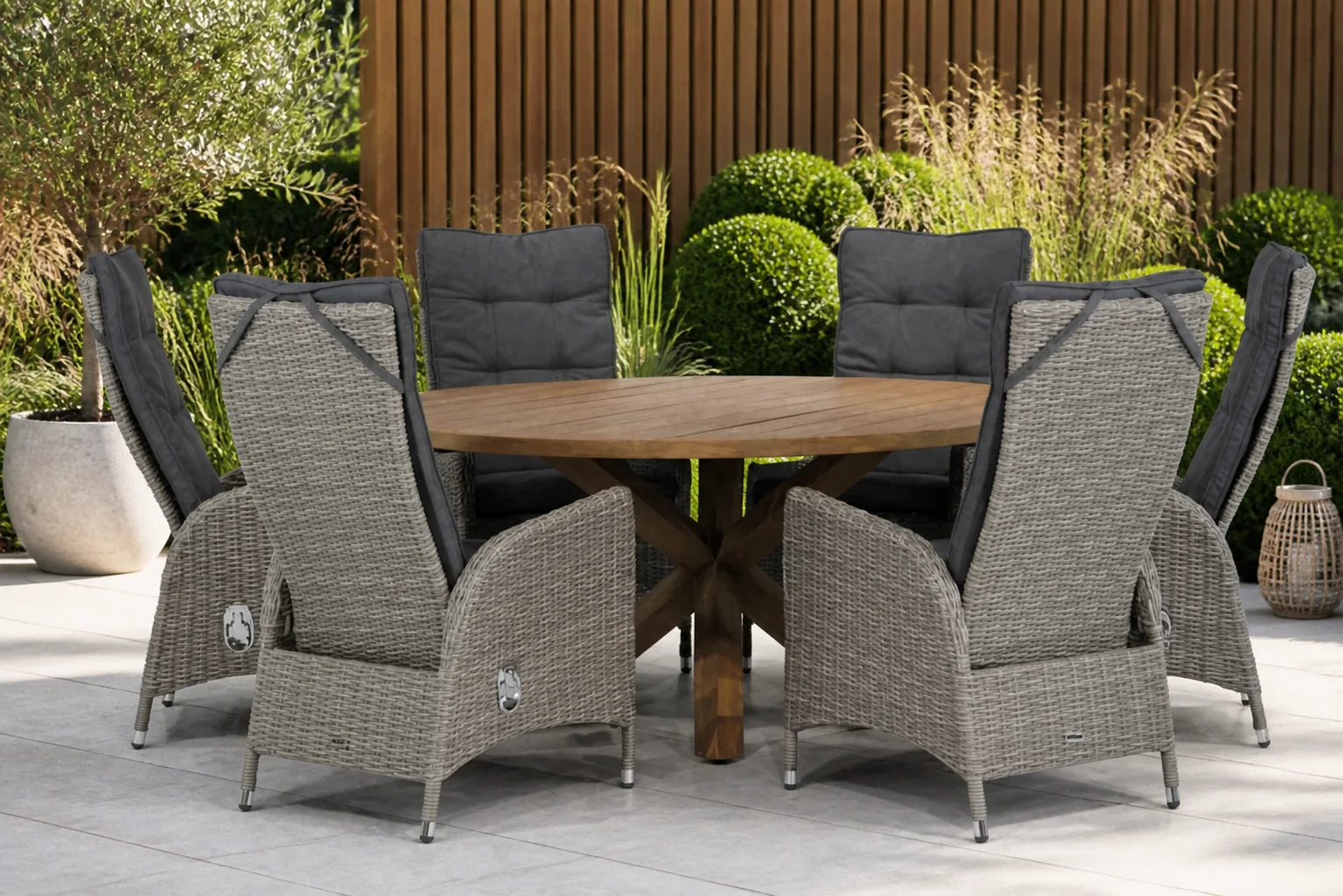 Sfeerfoto van Garden Collections Lincoln/Sand City 160 cm rond dining tuinset 7-delig – Grijs-antraciet