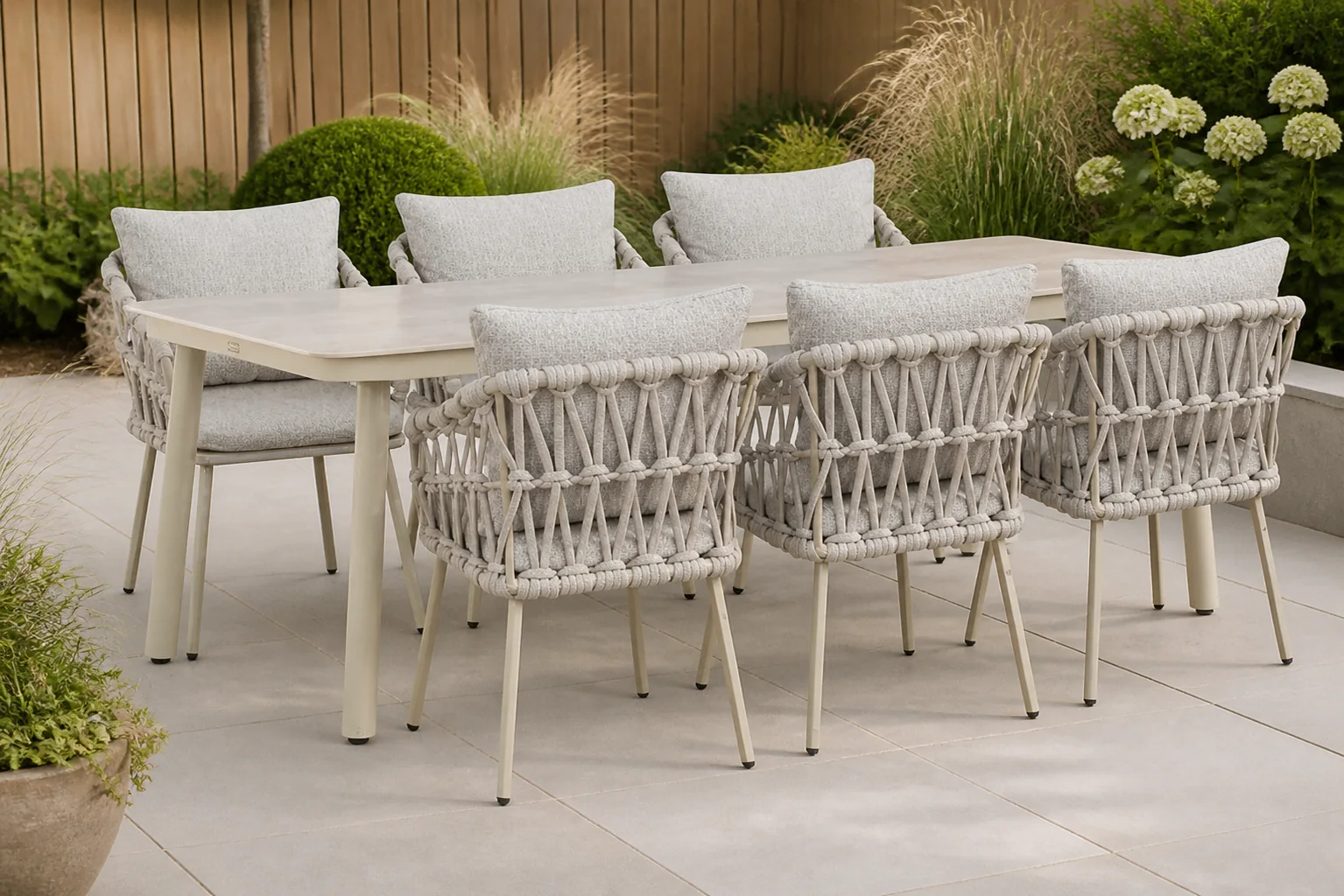 Sfeerfoto van Coco Oliva/Tavano 220×90 cm dining tuinset 7-delig – Zand/Beige