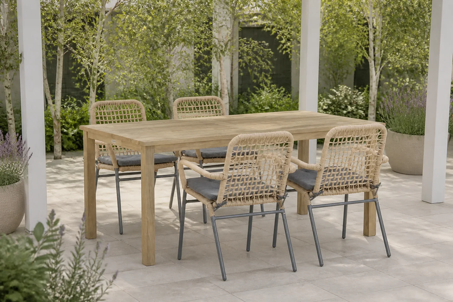 Sfeerfoto van De Laan Projects Laan Catalone/Weston 160 cm dining tuinset 5-delig – Taupe-naturel-bruin