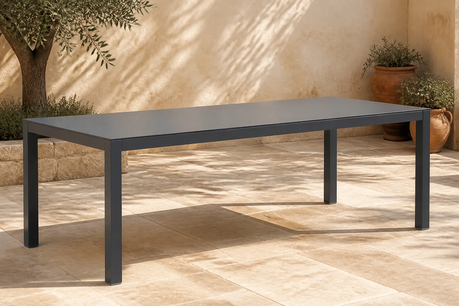 Sfeerfoto van Lifestyle Garden Furniture Madras dining tuintafel 220 x 90 cm – Grijs-antraciet