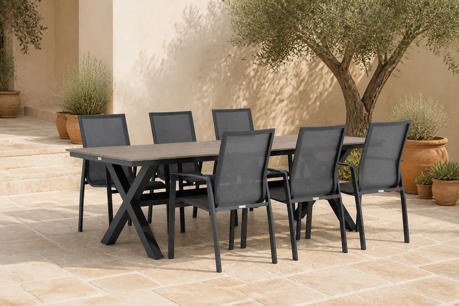 Sfeerfoto van Lifestyle Garden Furniture Ultimate/Forest 240 cm dining tuinset 7-delig – Grijs-antraciet