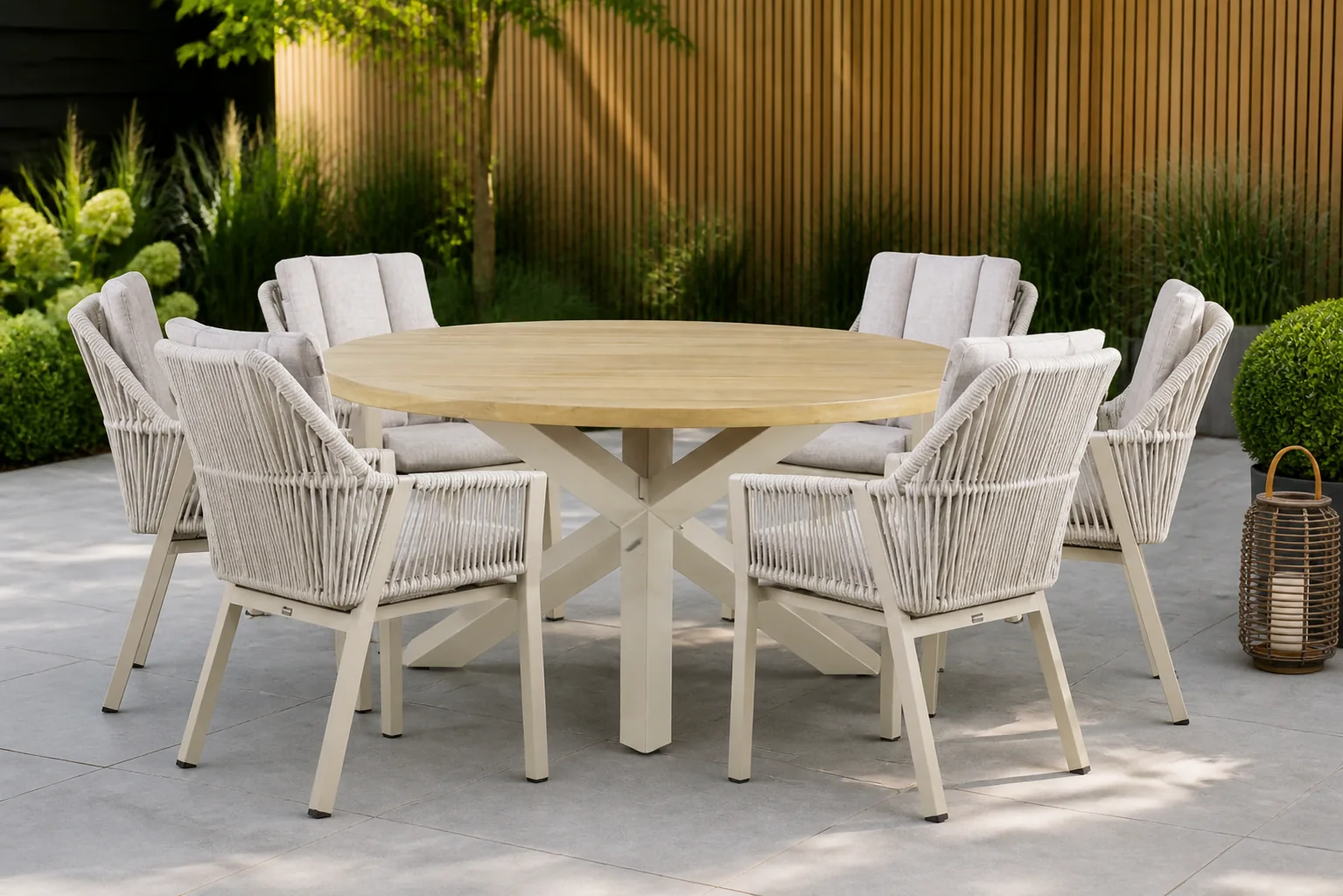 Sfeerfoto van Lifestyle Garden Furniture Verona/Rockville 160 cm dining tuinset 7-delig – Taupe-naturel-bruin