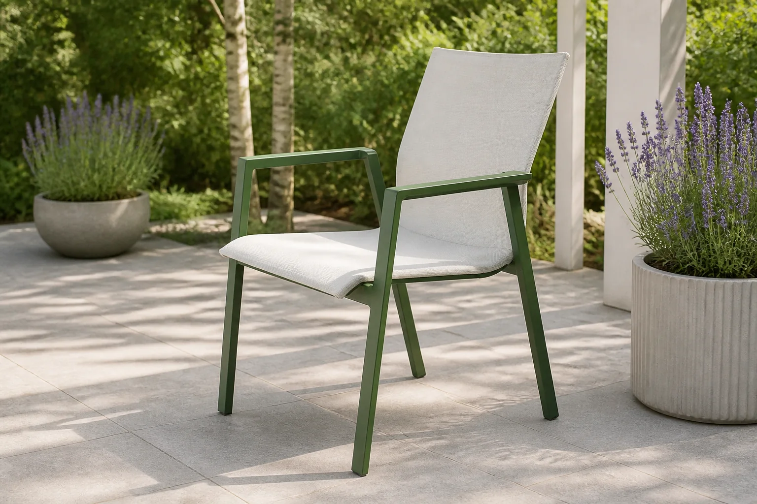 Sfeerfoto van Oosterik home Genesee stapelstoel forest green off white – groen