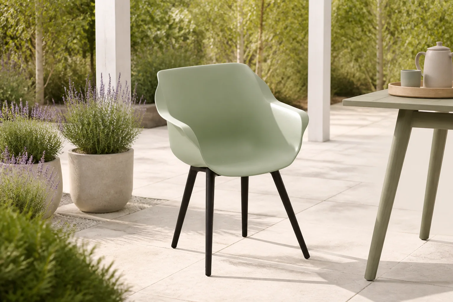 Sfeerfoto van Hartman Sophie studio dining tuinstoel french green met gratis kussen – Groen