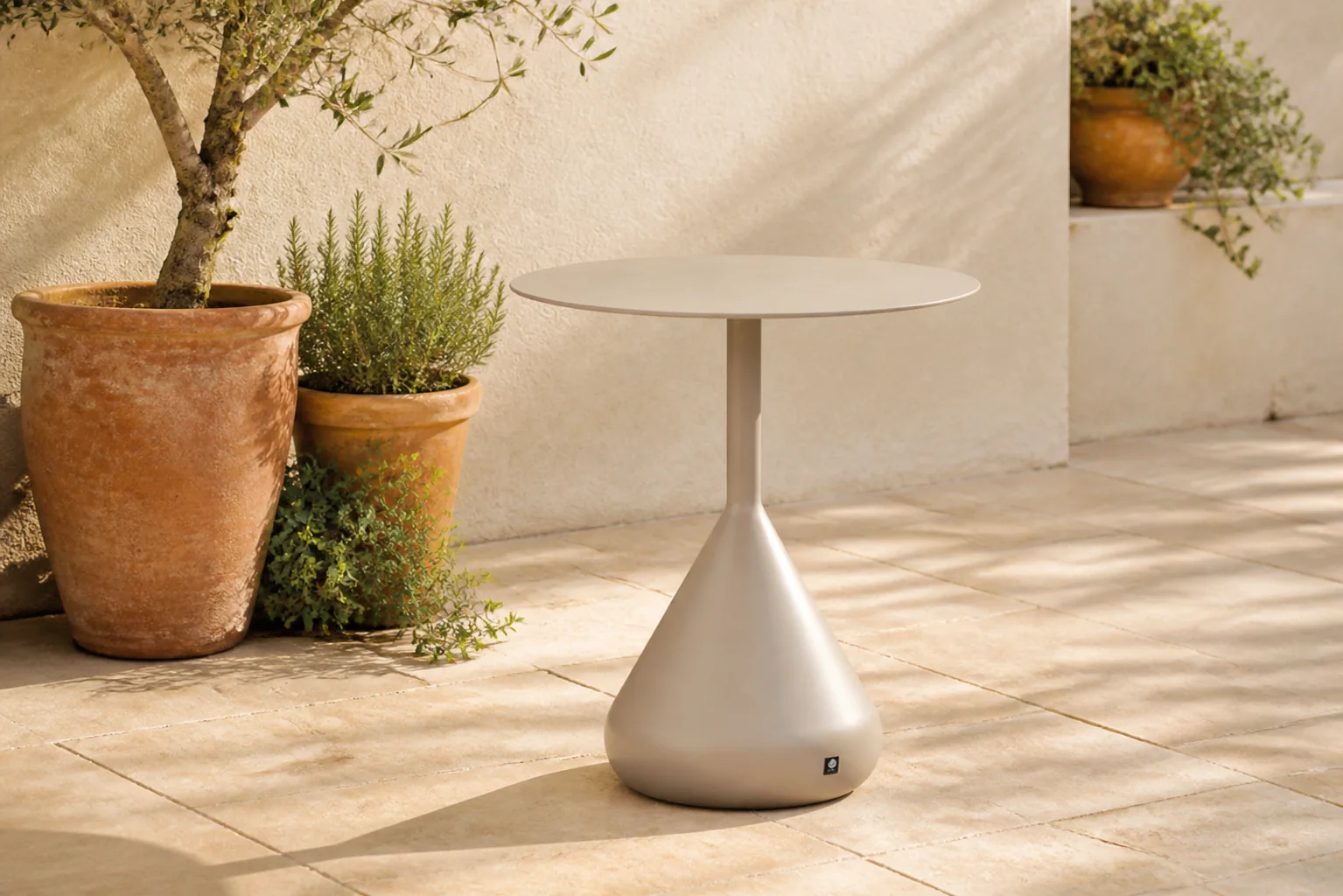 Sfeerfoto van Santika Furniture Citra loungetafel 42 cm – Taupe-naturel-bruin