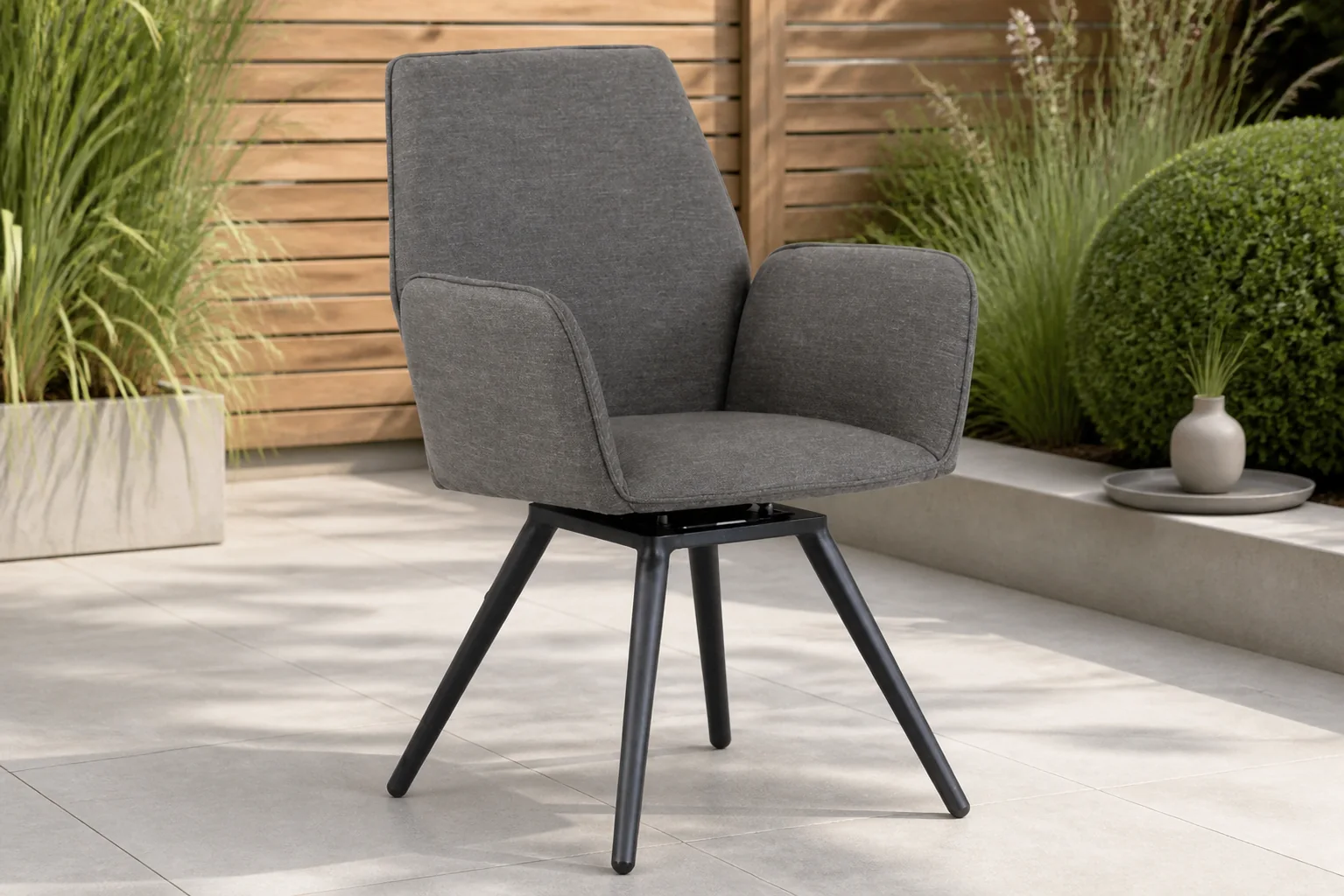 Sfeerfoto van Lifestyle Garden Furniture Andorra dining tuinstoel – Grijs-antraciet