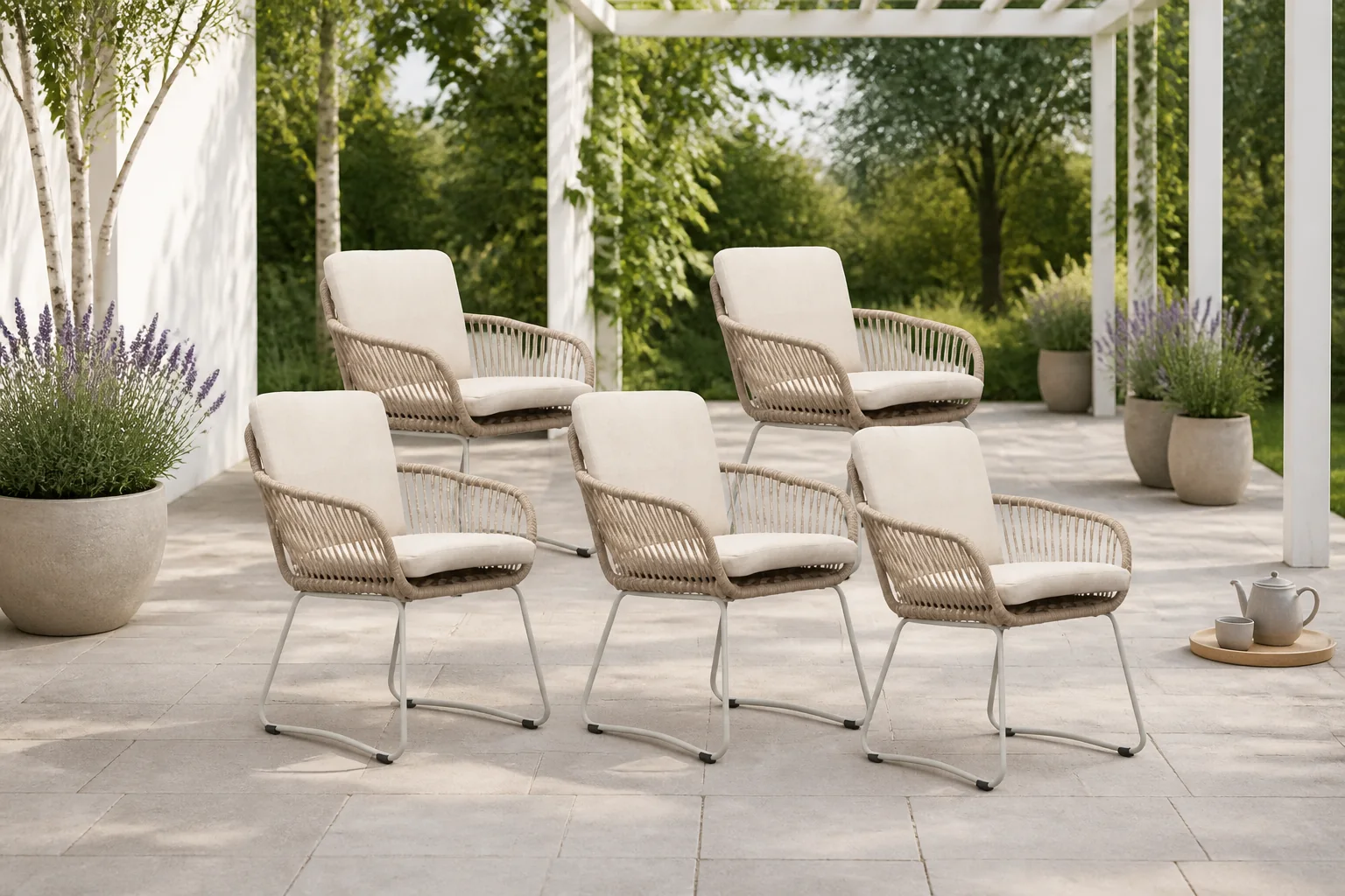Sfeerfoto van BUITEN living Harper dining tuinstoel set van 6 | touw + RVS | Sandstone – Zand