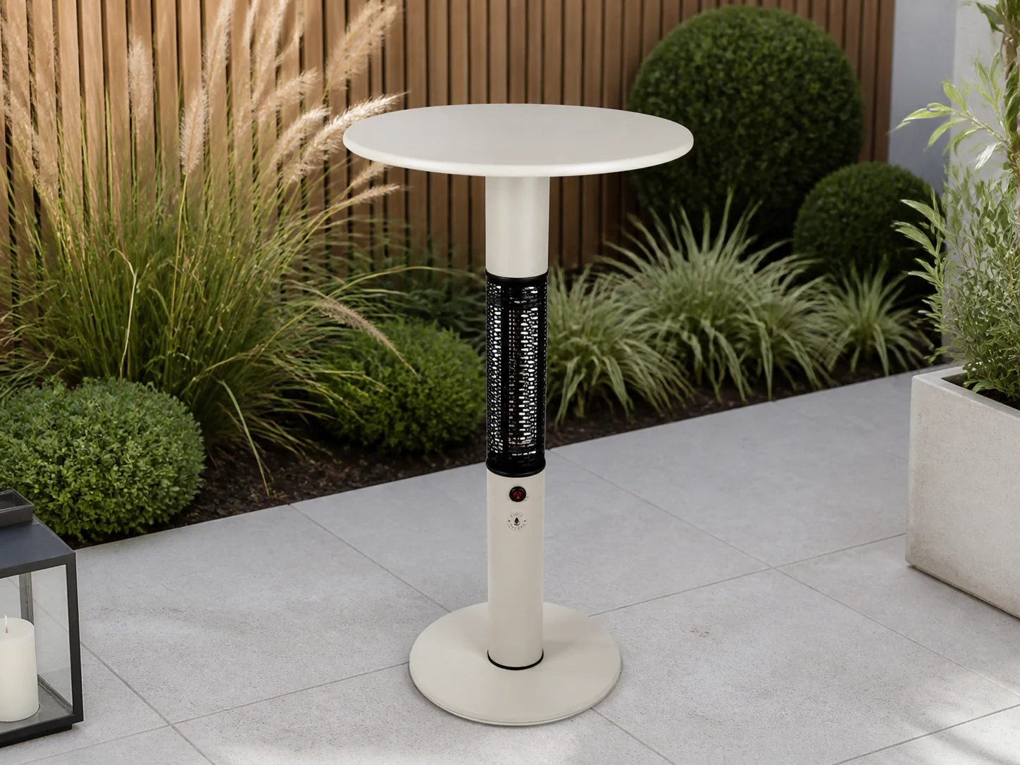 Sfeerfoto van Monti HeatLine + 15% kassakorting | Vibe bartafel met terrasverwarmer 1500W ø60cm (h: 110cm) – Taupe