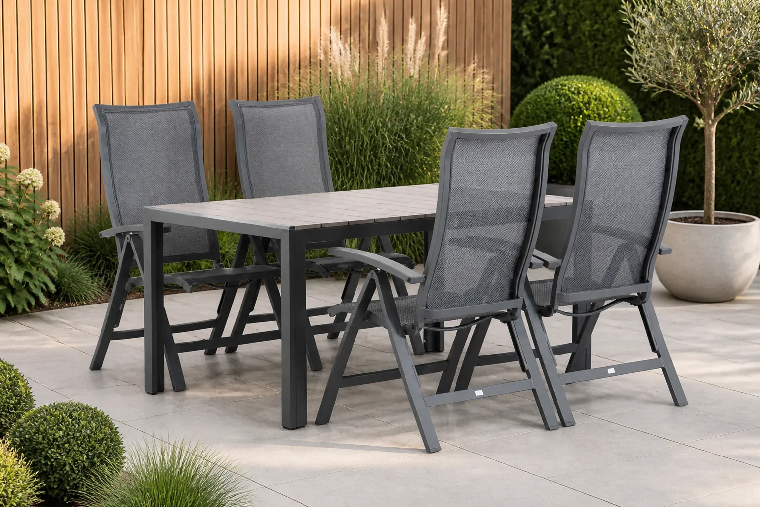 Sfeerfoto van Presto Lucardo/Young 155 cm dining tuinset 5-delig – Grijs-antraciet