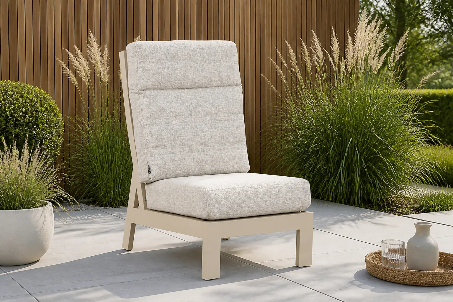 Sfeerfoto van Lifestyle Garden Furniture Evora midden module – Taupe-naturel-bruin