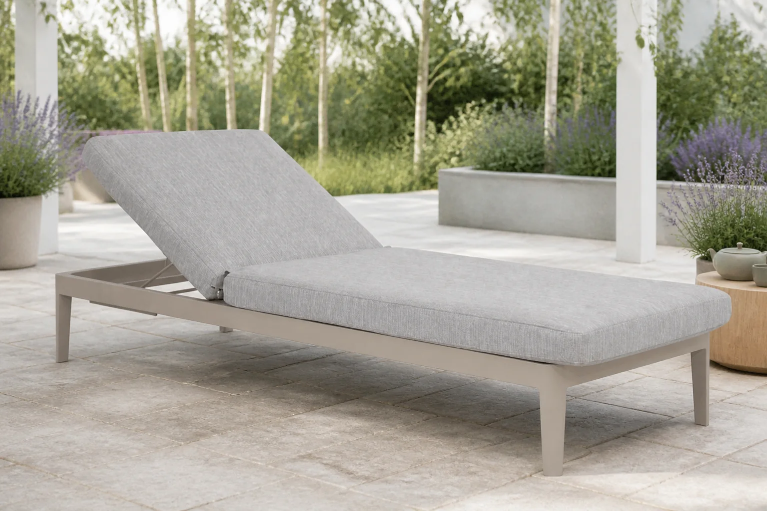 Sfeerfoto van Lifestyle Garden Furniture Mateo ligbed met kussen loft/earth – Taupe-naturel-bruin
