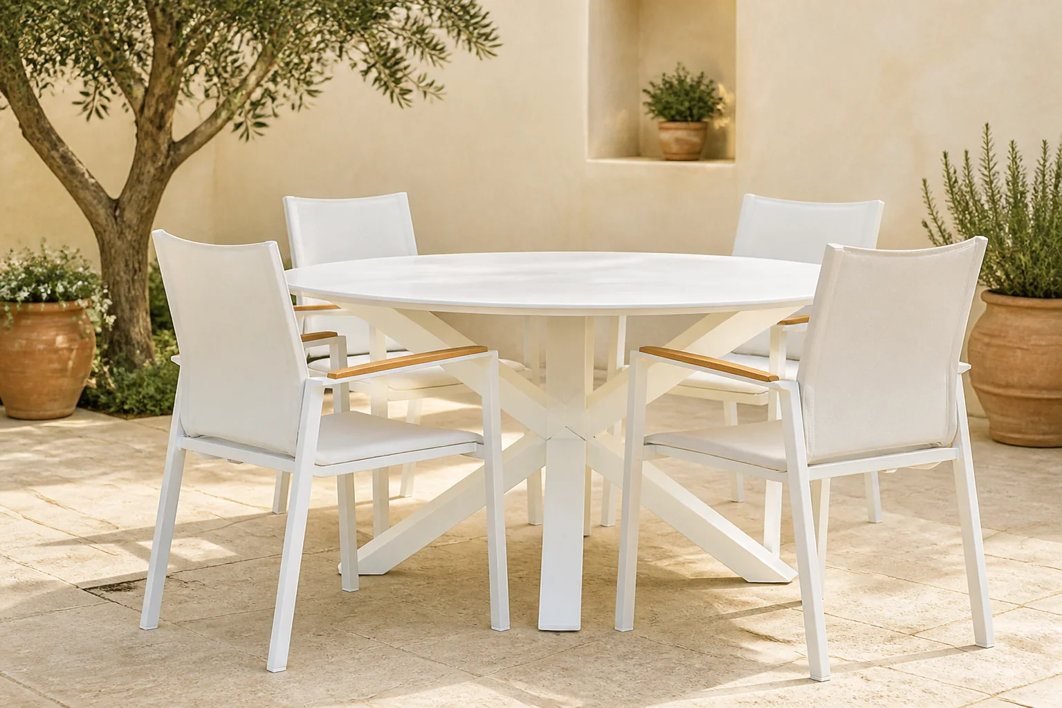 Sfeerfoto van Lifestyle Garden Furniture Brandon/Orino 130 cm dining tuinset 5-delig – Wit