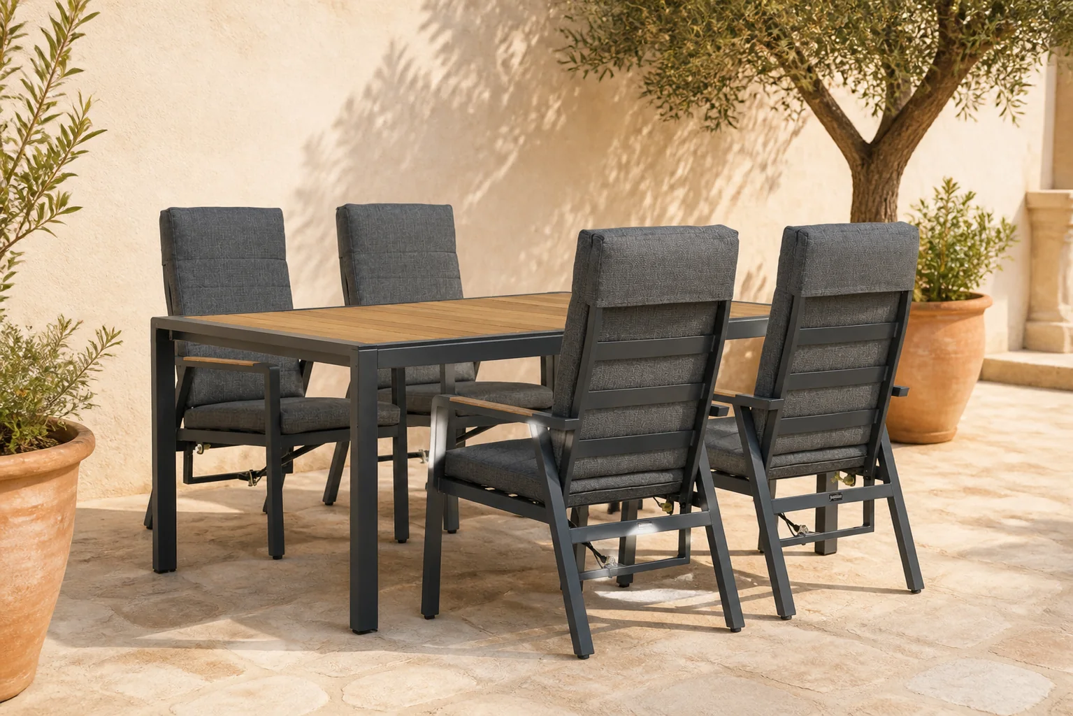 Sfeerfoto van Lifestyle Garden Furniture Marseille/Valence 180 cm dining tuinset 5-delig – Grijs-antraciet