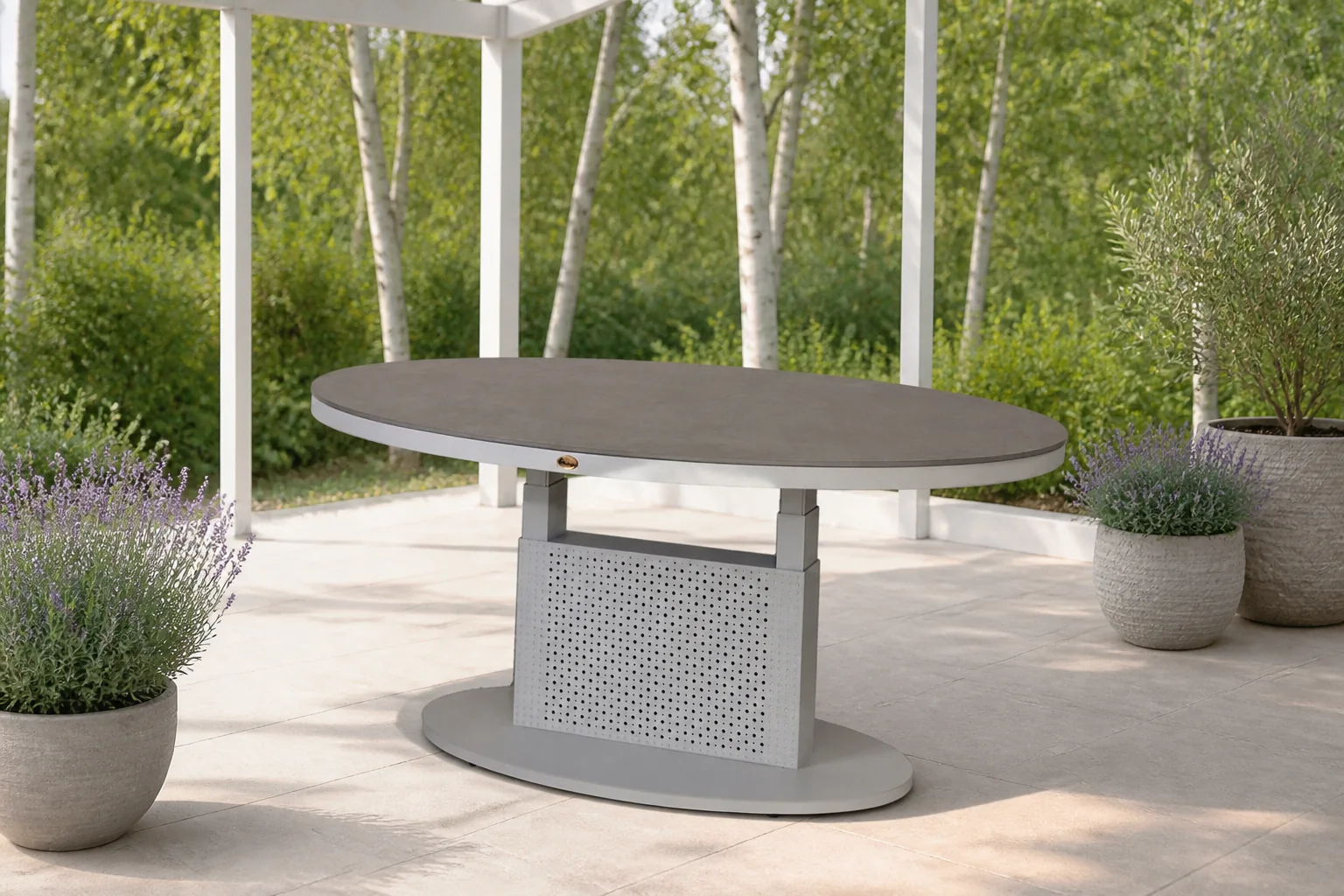 Sfeerfoto van Oosterik home Pine Valley verstelbare lounge tafel mist grey 150 x 90 cm – grijs