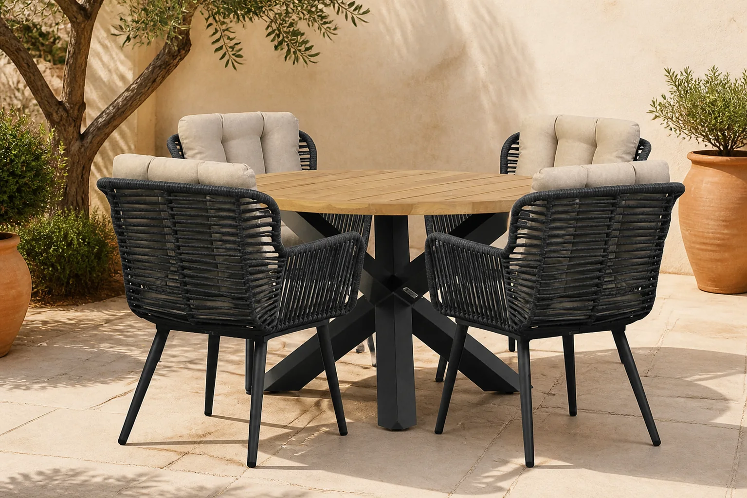 Sfeerfoto van Coco Custa/Rockville 120 cm dining tuinset 5-delig – Grijs-antraciet