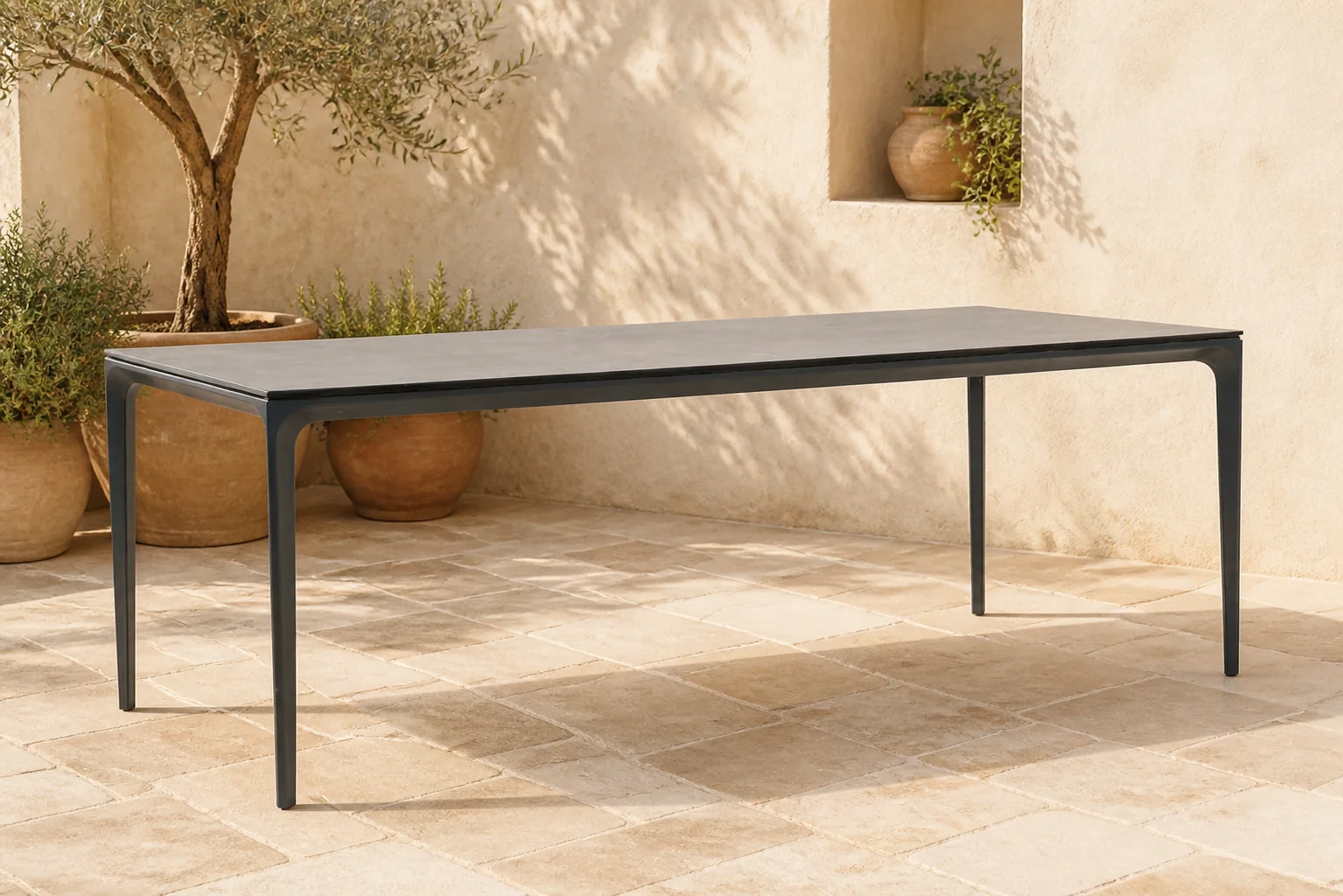 Sfeerfoto van Lifestyle Garden Furniture Cesar dining tuintafel 220 x 100 cm – Grijs-antraciet