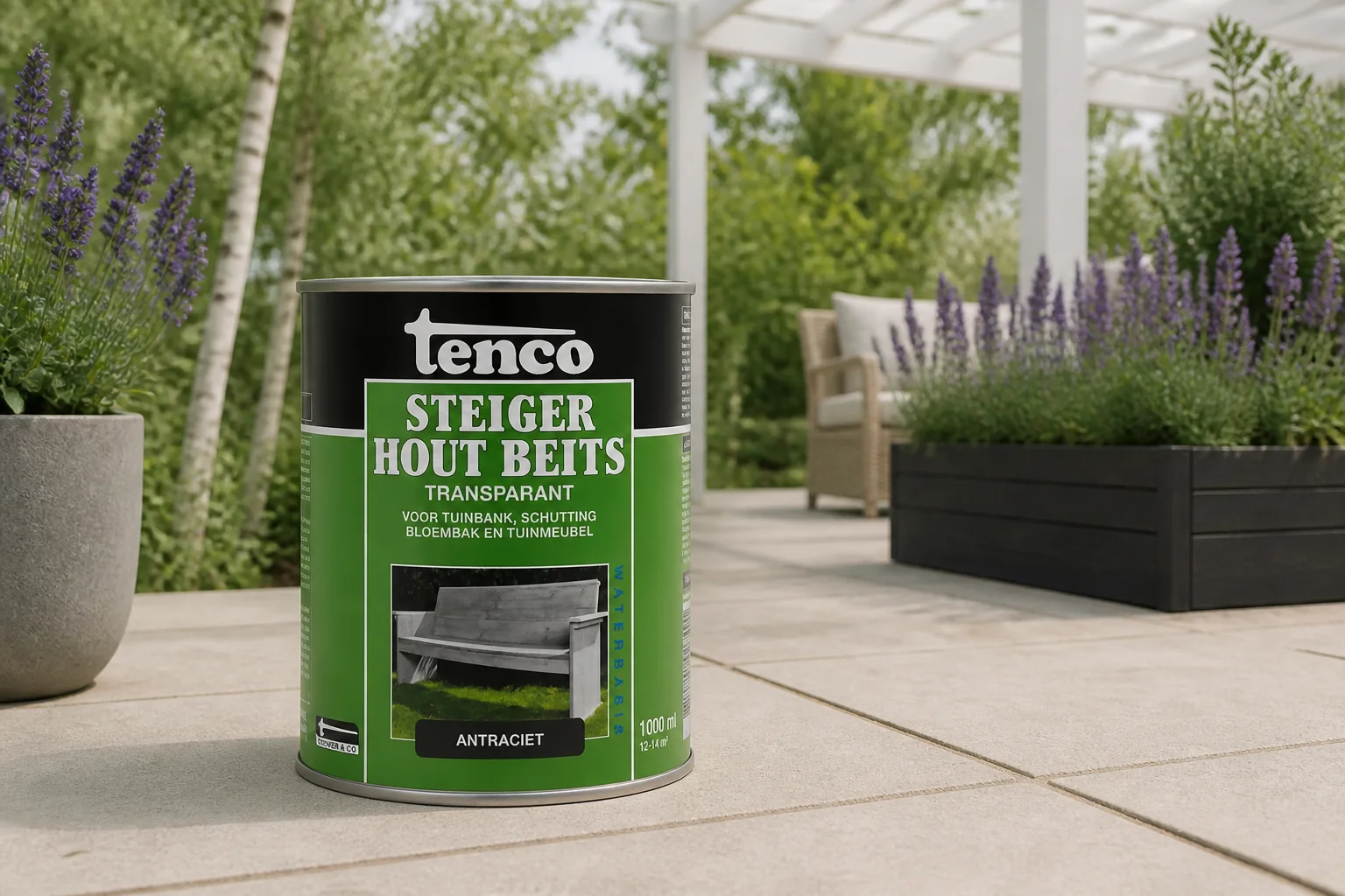 Sfeerfoto van Tenco Steigerhoutbeits antraciet 1l verf/beits – zwart