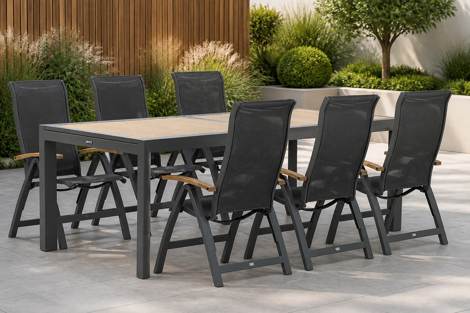 Sfeerfoto van Presto Tarenta teak/Rosarno 214/273 cm dining tuinset 7-delig – Grijs-antraciet