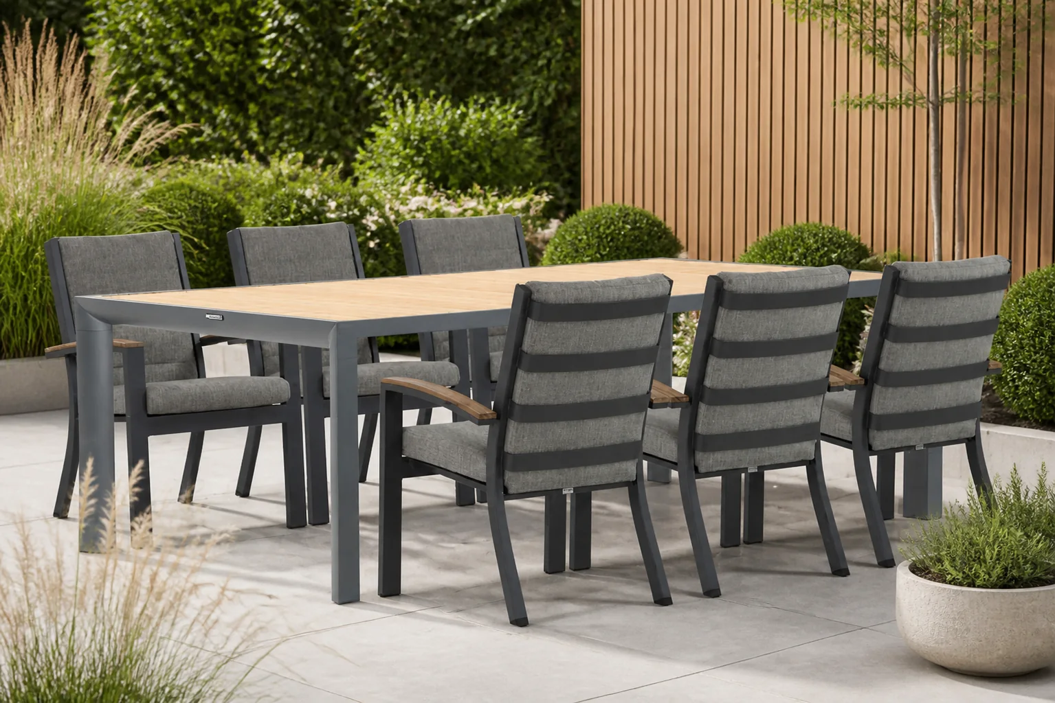 Sfeerfoto van Osmen Midura/Borello 240 cm dining tuinset 7-delig – Grijs-antraciet